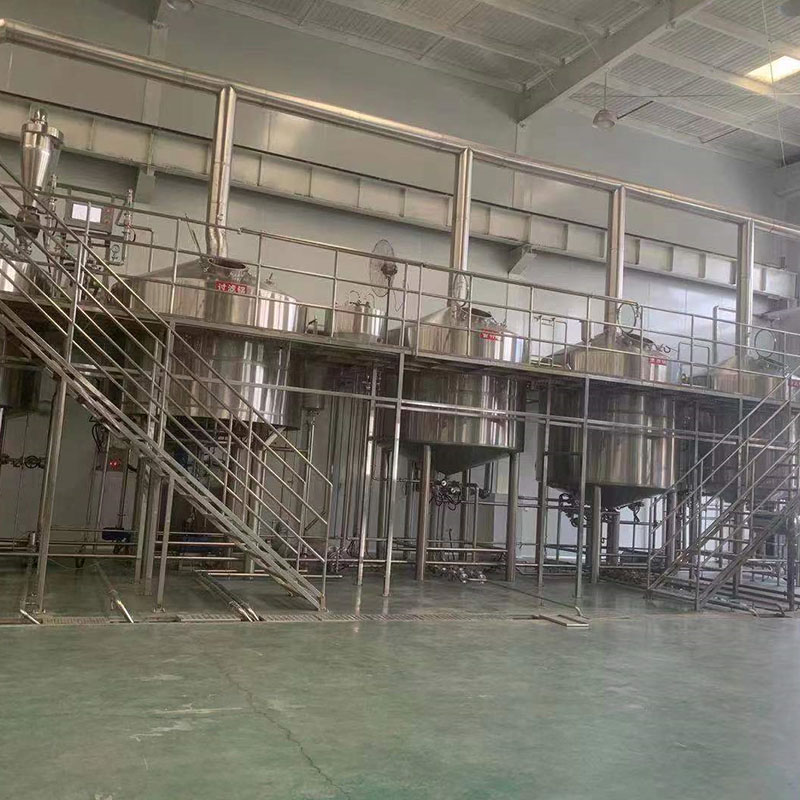 右江精酿啤酒设备厂—平面布置、设备设计、制造、调试、培训等一条龙服务_COPY